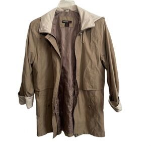 Women’s Weather Tamer Tan Hooded Trench Coat Size Small!